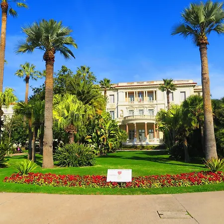 Nestor&jeeves - Square Promenade - - Direct Access Sea
